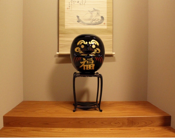 Large Carbon fiber Daruma - Lucky / Amulet | Products | ALEXCIOUS
