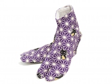 サムライ足袋　紫ネコ - 靴下