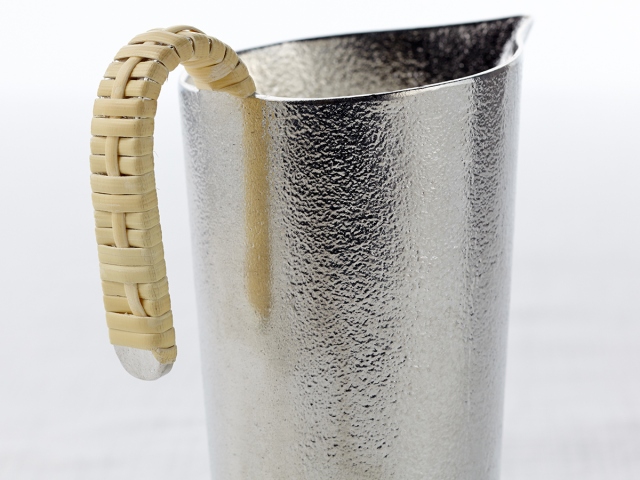 Chirori” pure tin sake ewer - S | Products | ALEXCIOUS Chirori” pure tin sake ewer - S | Products | ALEXCIOUS