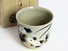 Makuzu-yaki Sake Cup (Kenzan-utsushi )