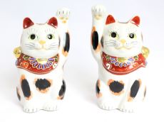 4号招き猫　三毛猫